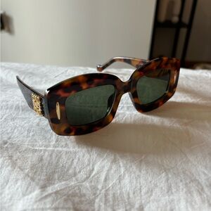 Anagram Turtleshell Loewe Sunglasses no case